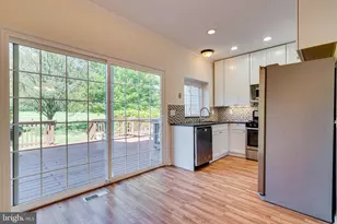 12114 Wedgeway Ct, Fairfax, VA 22033 - Photo 40