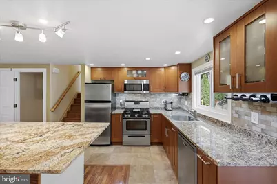 10929 Howland Drive, Reston, VA 20191 - Photo 8