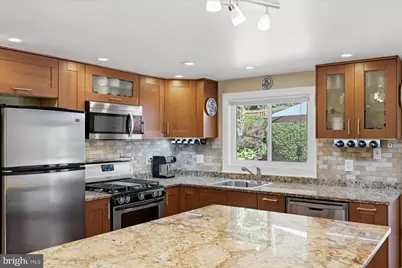 10929 Howland Drive, Reston, VA 20191 - Photo 6