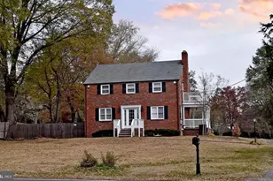 7125 Harrison Ln, Alexandria, VA 22306 - Photo 2