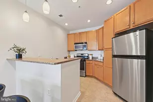 2655 Prosperity Ave, Fairfax, VA 22031 - Photo 2