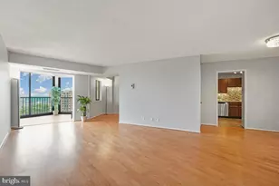 5902 Mt Eagle Dr, Alexandria, VA 22303 - Photo 4