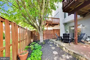 7516 Lamoyne Ct, Alexandria, VA 22315 - Photo 36