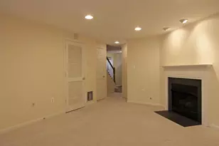 11799 Valley Ridge Cir, Fairfax, VA 22033 - Photo 4