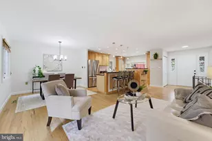 9538 Stevebrook Rd, Fairfax, VA 22032 - Photo 4