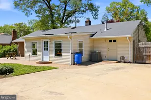 14703 Carlbern Dr, Centreville, VA 20120 - Photo 48