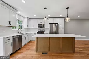 6153 Les Dorson Ln, Alexandria, VA 22315 - Photo 6