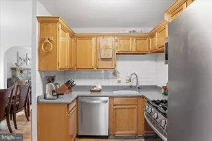 2505 Popkins Ln, Alexandria, VA 22306 - Photo 12