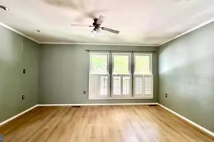 10935 Adare Dr, Fairfax, VA 22032 - Photo 14