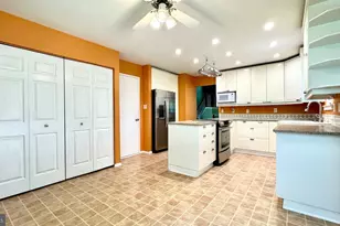 10935 Adare Dr, Fairfax, VA 22032 - Photo 12