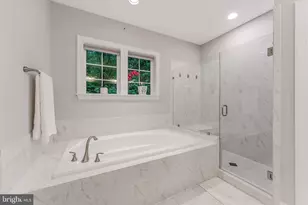 105 Heglar Oaks Ct, Herndon, VA 20170 - Photo 46