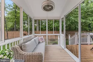 105 Heglar Oaks Ct, Herndon, VA 20170 - Photo 36