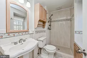 9929 Hemlock Woods Ln, Burke, VA 22015 - Photo 38