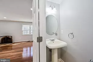 9929 Hemlock Woods Ln, Burke, VA 22015 - Photo 32