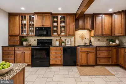 9929 Hemlock Woods Lane, Burke, VA 22015 - Photo 4
