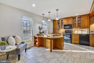 9929 Hemlock Woods Lane, Burke, VA 22015 - Photo 6