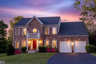 13619 Weinstein Ct, Centreville, VA 20120 - Photo 1