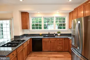 13619 Weinstein Ct, Centreville, VA 20120 - Photo 26