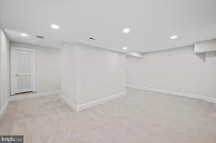 2120 Elliott Ave, McLean, VA 22101 - Photo 48