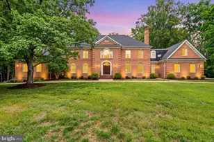 11102 Prince Edward Ct, Oakton, VA 22124 - Photo 1