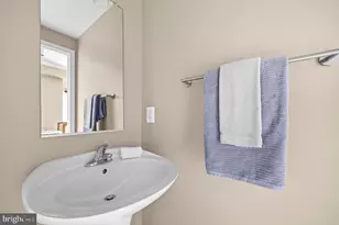 4490 Market Commons Dr, Fairfax, VA 22033 - Photo 18