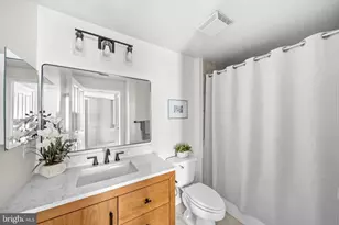 4490 Market Commons Dr, Fairfax, VA 22033 - Photo 24