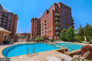 4490 Market Commons Dr, Fairfax, VA 22033 - Photo 38