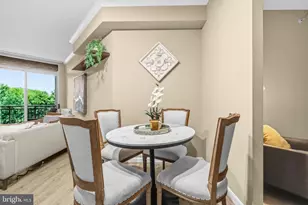 4490 Market Commons Dr, Fairfax, VA 22033 - Photo 6