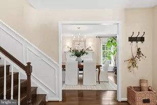 10204 Yellow Pine Dr, Vienna, VA 22182 - Photo 4