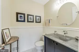 11686 Stockbridge Ln, Reston, VA 20194 - Photo 26