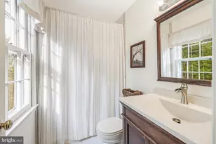 11686 Stockbridge Ln, Reston, VA 20194 - Photo 32