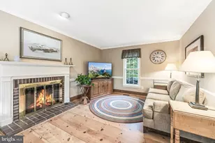 11686 Stockbridge Ln, Reston, VA 20194 - Photo 24