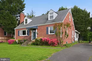 2913 Cleave Dr, Falls Church, VA 22042 - Photo 2