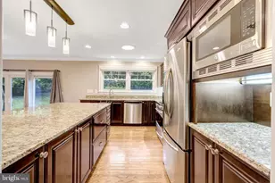 4510 Rhett Ln, Fairfax, VA 22030 - Photo 10