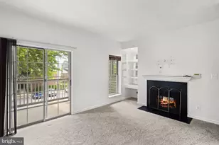 3912 Penderview Dr, Fairfax, VA 22033 - Photo 2