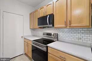 3912 Penderview Dr, Fairfax, VA 22033 - Photo 8