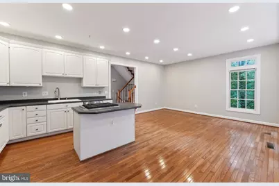 8048 Kidwell Town Court, Vienna, VA 22182 - Photo 6