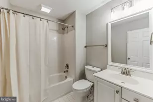 8048 Kidwell Town Ct, Vienna, VA 22182 - Photo 14