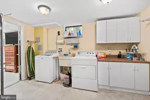 10906 Carters Oak Way, Burke, VA 22015 - Photo 30