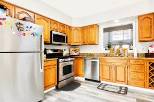 14602 Creek Valley Ct, Centreville, VA 20120 - Photo 4
