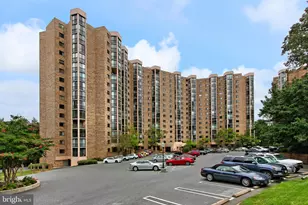 5903 Mt Eagle Dr, Alexandria, VA 22303 - Photo 2