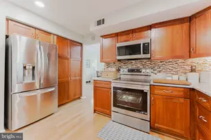 9923 Marquand Dr, Burke, VA 22015 - Photo 16