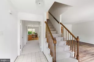 6423 John Jackson Ct, Fairfax Station, VA 22039 - Photo 4