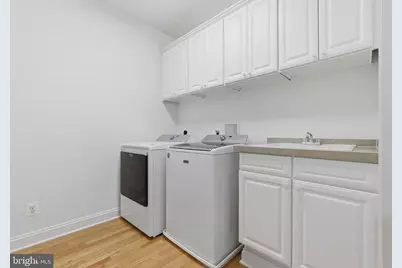 1401 Hidden Hill, Vienna, VA 22182 - Photo 34