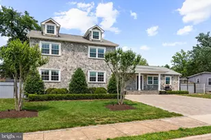 6634 Harriett St, Falls Church, VA 22042 - Photo 2
