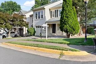 3860 Waythorn Pl, Fairfax, VA 22033 - Photo 32