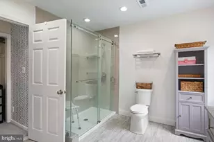 10101 Jaydee Blvd, Fairfax Station, VA 22039 - Photo 36