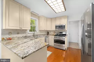 1501 Laurel Hill Rd, Vienna, VA 22182 - Photo 8