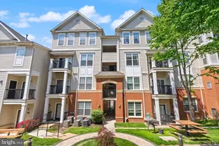 11381 Aristotle Dr, Fairfax, VA 22030 - Photo 2