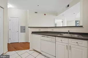1625 International Dr, McLean, VA 22102 - Photo 34